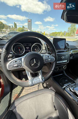 Позашляховик / Кросовер Mercedes-Benz GLE-Class 2016 в 