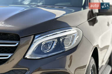 Позашляховик / Кросовер Mercedes-Benz GLE-Class 2016 в 