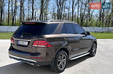 Позашляховик / Кросовер Mercedes-Benz GLE-Class 2016 в 
