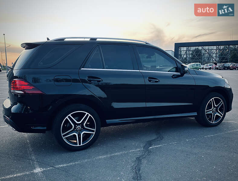 Позашляховик / Кросовер Mercedes-Benz GLE-Class 2016 в Києві