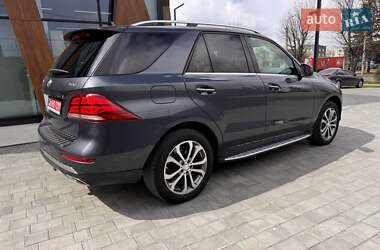 Внедорожник / Кроссовер Mercedes-Benz GLE-Class 2016 в 