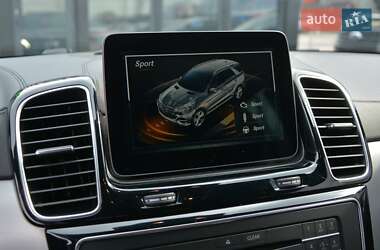 Внедорожник / Кроссовер Mercedes-Benz GLE-Class 2016 в 