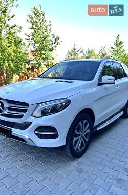 Позашляховик / Кросовер Mercedes-Benz GLE-Class 2017 в 