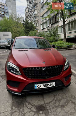 Внедорожник / Кроссовер Mercedes-Benz GLE-Class 2015 в 