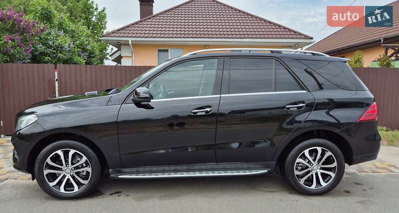 Позашляховик / Кросовер Mercedes-Benz GLE-Class 2016 в Києві фото 4 Позашляховик / Кросовер Mercedes-Benz GLE-Class 2016 в Києві