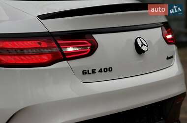 Внедорожник / Кроссовер Mercedes-Benz GLE-Class 2016 в 