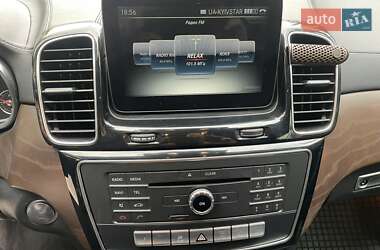 Позашляховик / Кросовер Mercedes-Benz GLE-Class 2016 в 