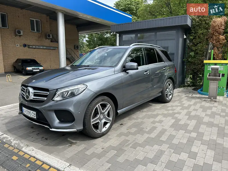 Позашляховик / Кросовер Mercedes-Benz GLE-Class 2017 в 