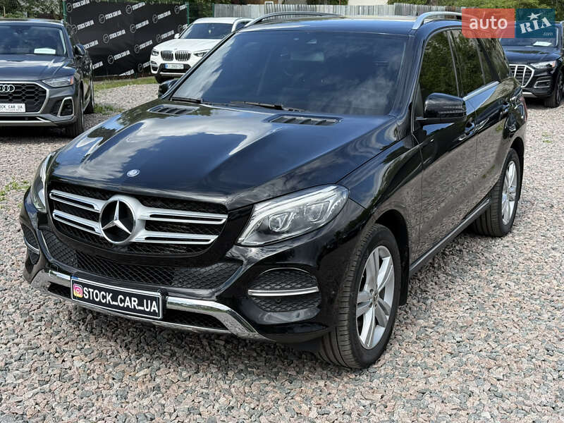 Позашляховик / Кросовер Mercedes-Benz GLE-Class 2016 в 