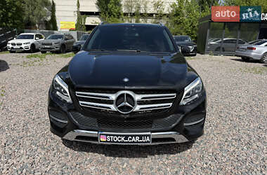 Позашляховик / Кросовер Mercedes-Benz GLE-Class 2016 в 
