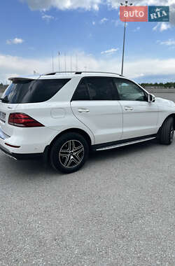 Внедорожник / Кроссовер Mercedes-Benz GLE-Class 2016 в 