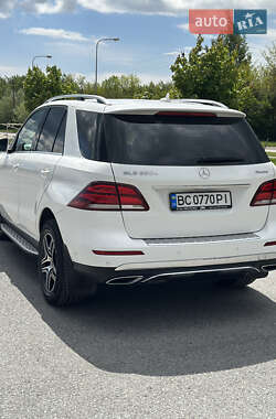Внедорожник / Кроссовер Mercedes-Benz GLE-Class 2016 в 