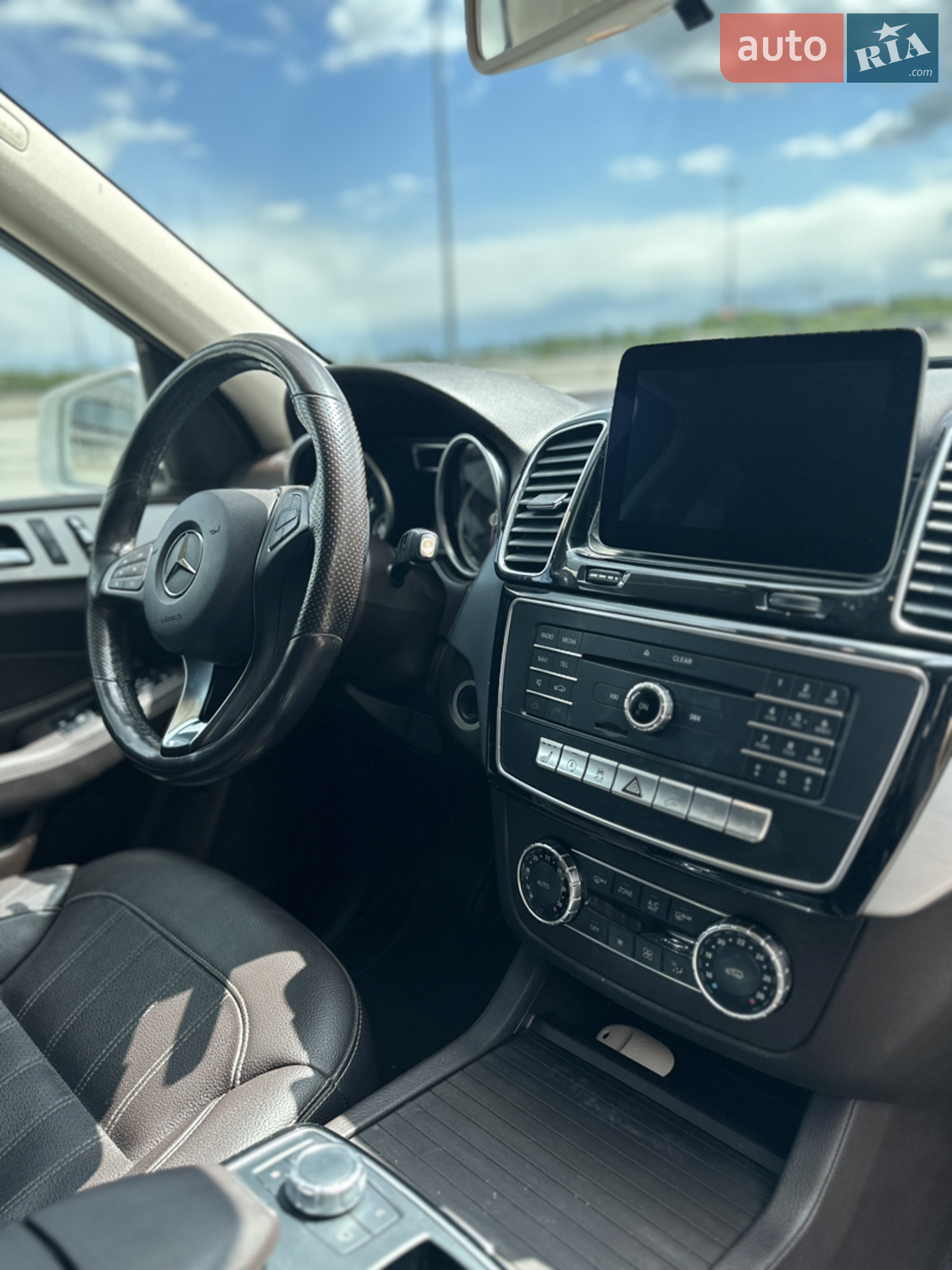 2016 Mercedes-Benz GLE - мініатюра 22