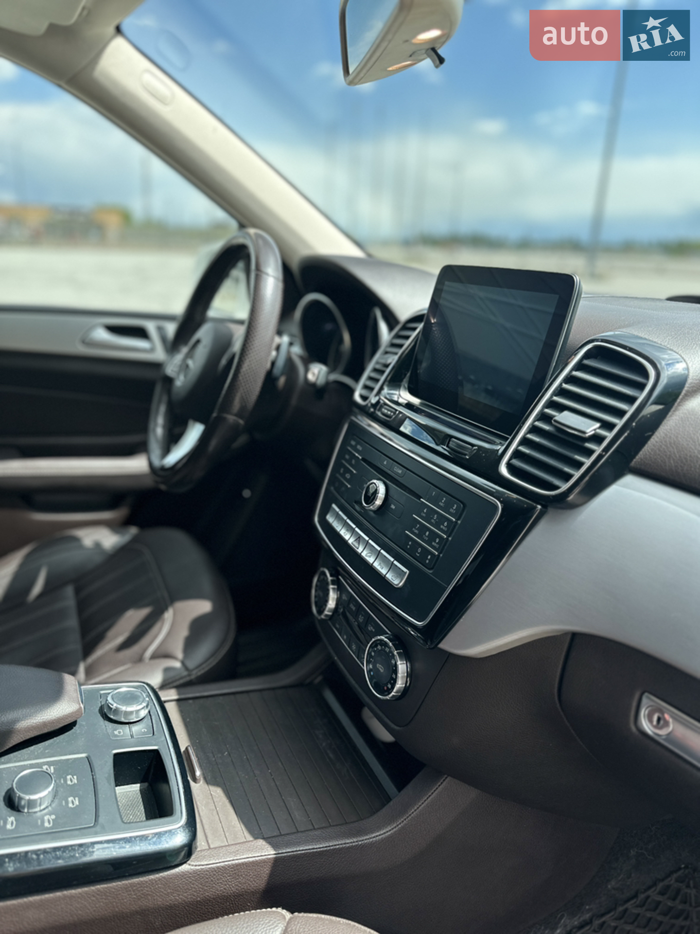 2016 Mercedes-Benz GLE - мініатюра 23