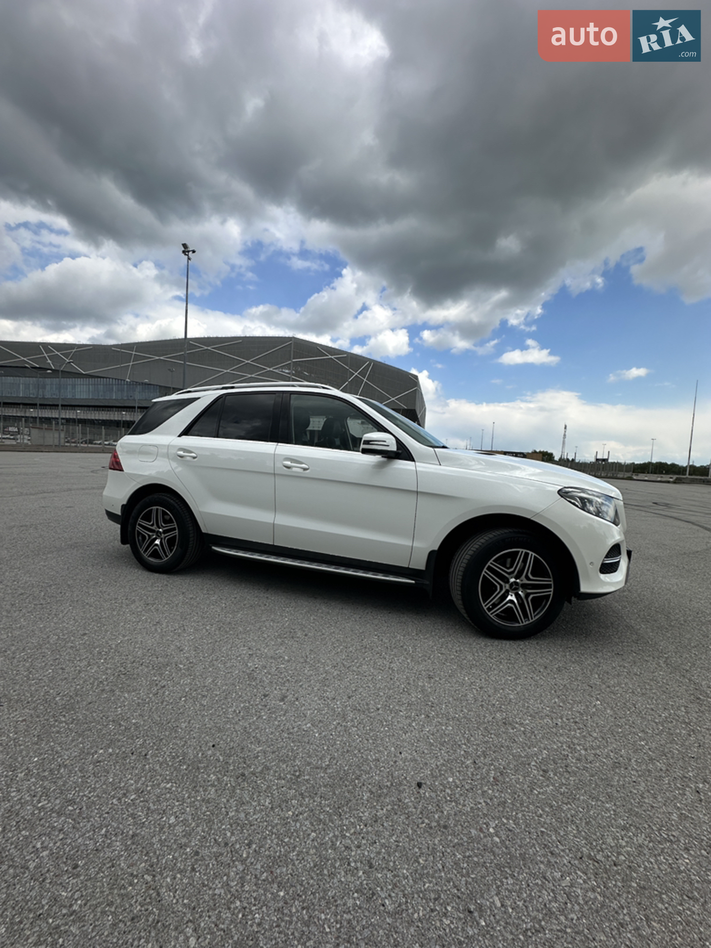 2016 Mercedes-Benz GLE - мініатюра 31