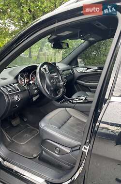 Позашляховик / Кросовер Mercedes-Benz GLE-Class 2015 в 