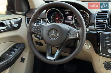 Внедорожник / Кроссовер Mercedes-Benz GLE-Class 2016 в 