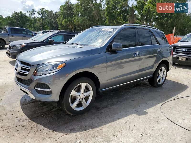 Позашляховик / Кросовер Mercedes-Benz GLE-Class 2017 в 