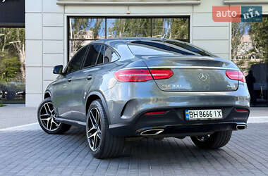 Позашляховик / Кросовер Mercedes-Benz GLE-Class 2017 в 