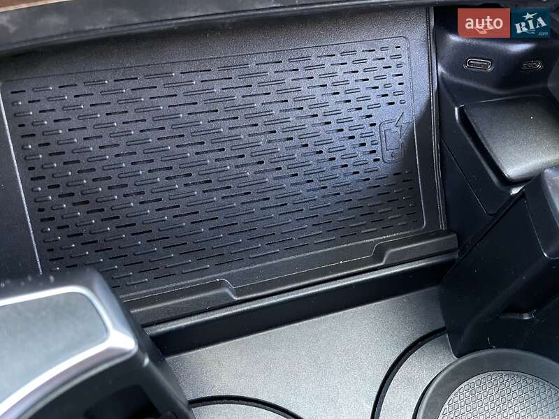 Внедорожник / Кроссовер Mercedes-Benz GLE-Class 2019 в Киеве