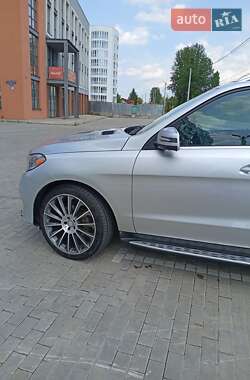 Внедорожник / Кроссовер Mercedes-Benz GLE-Class 2015 в 