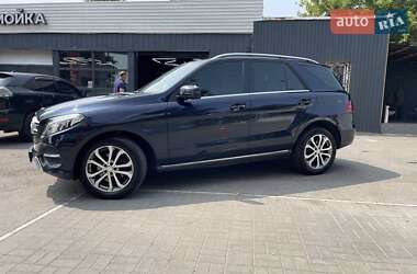 Внедорожник / Кроссовер Mercedes-Benz GLE-Class 2016 в 