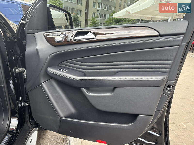 Позашляховик / Кросовер Mercedes-Benz GLE-Class 2015 в Києві