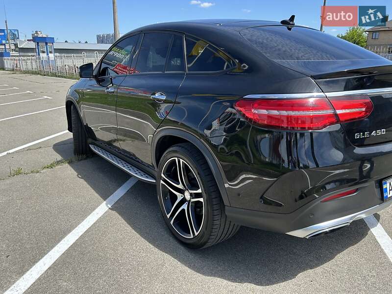 Внедорожник / Кроссовер Mercedes-Benz GLE-Class 2015 в Киеве