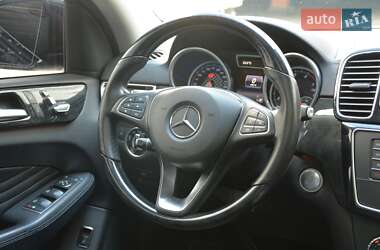 Позашляховик / Кросовер Mercedes-Benz GLE-Class 2016 в 