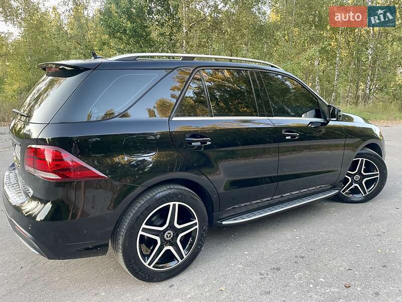 Внедорожник / Кроссовер Mercedes-Benz GLE-Class 2016 в Киеве