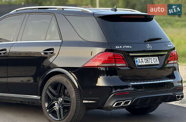 Внедорожник / Кроссовер Mercedes-Benz GLE-Class 2015 в 