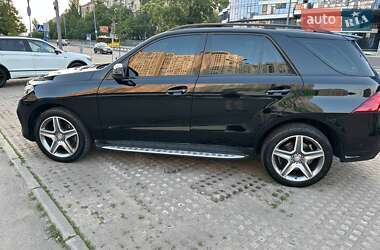 Внедорожник / Кроссовер Mercedes-Benz GLE-Class 2016 в 