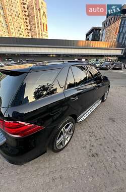 Внедорожник / Кроссовер Mercedes-Benz GLE-Class 2016 в 