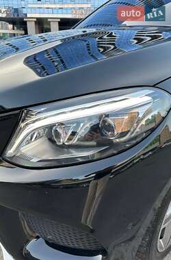 Внедорожник / Кроссовер Mercedes-Benz GLE-Class 2016 в 
