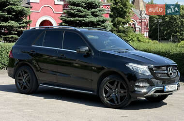 Внедорожник / Кроссовер Mercedes-Benz GLE-Class 2016 в 