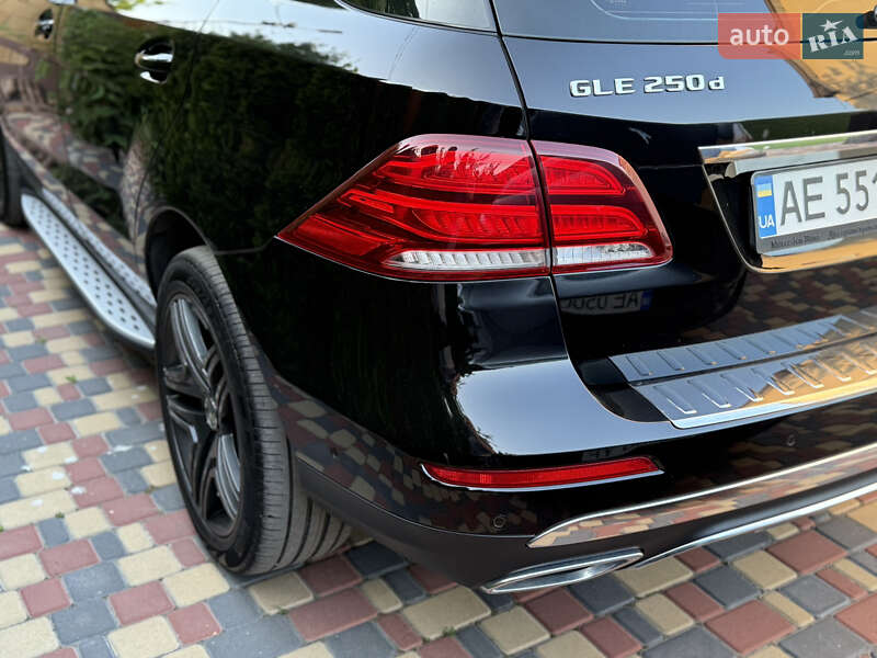Внедорожник / Кроссовер Mercedes-Benz GLE-Class 2016 в Днепре