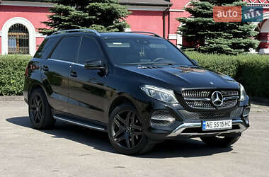 Внедорожник / Кроссовер Mercedes-Benz GLE-Class 2016 в 