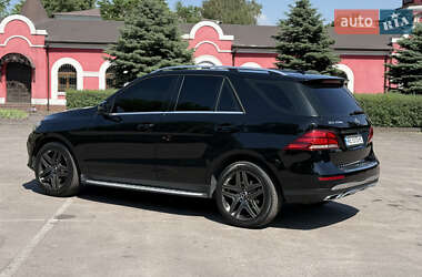 Внедорожник / Кроссовер Mercedes-Benz GLE-Class 2016 в 