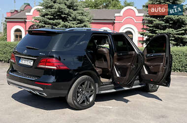 Внедорожник / Кроссовер Mercedes-Benz GLE-Class 2016 в 