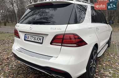 Внедорожник / Кроссовер Mercedes-Benz GLE-Class 2017 в 