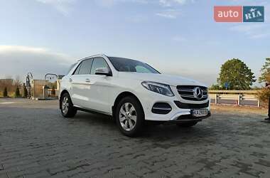 Внедорожник / Кроссовер Mercedes-Benz GLE-Class 2016 в 