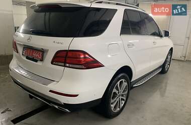 Внедорожник / Кроссовер Mercedes-Benz GLE-Class 2017 в 