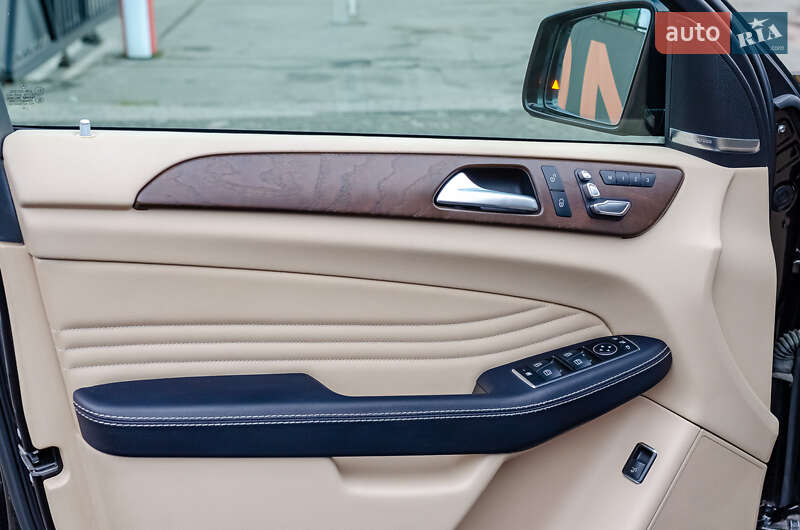 Позашляховик / Кросовер Mercedes-Benz GLE-Class 2015 в Києві фото 39 Позашляховик / Кросовер Mercedes-Benz GLE-Class 2015 в Києві