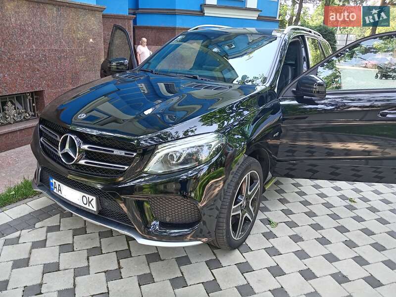 Внедорожник / Кроссовер Mercedes-Benz GLE-Class 2017 в 