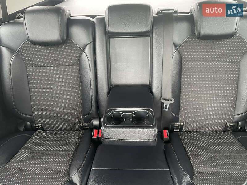 Внедорожник / Кроссовер Mercedes-Benz GLE-Class 2016 в Виннице