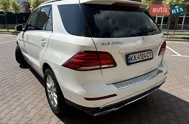 Внедорожник / Кроссовер Mercedes-Benz GLE-Class 2015 в 