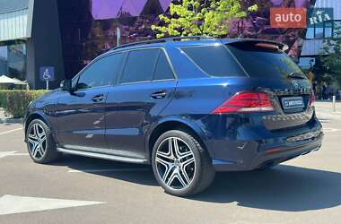 Внедорожник / Кроссовер Mercedes-Benz GLE-Class 2016 в 