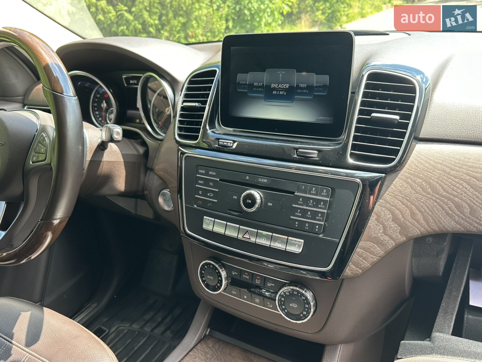 2017 Mercedes-Benz GLE - мініатюра 23