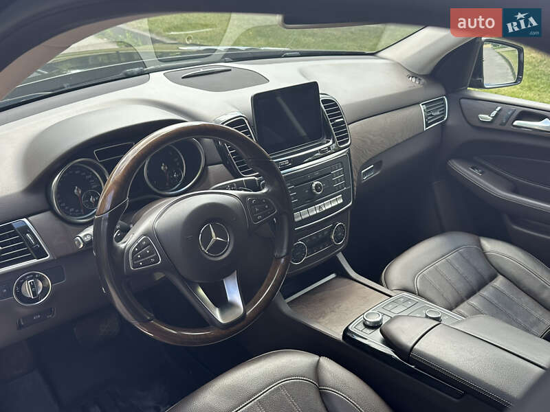 Внедорожник / Кроссовер Mercedes-Benz GLE-Class 2017 в Ровно