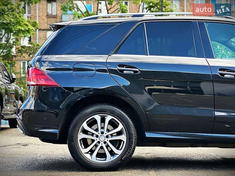 Позашляховик / Кросовер Mercedes-Benz GLE-Class 2016 в Києві